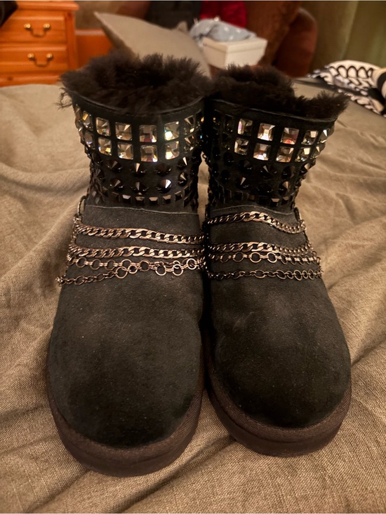 Black UGG Studded Boots for Women for sale - eBay UGG Women\'s Black Studded Shearling Chain-Trim Boots